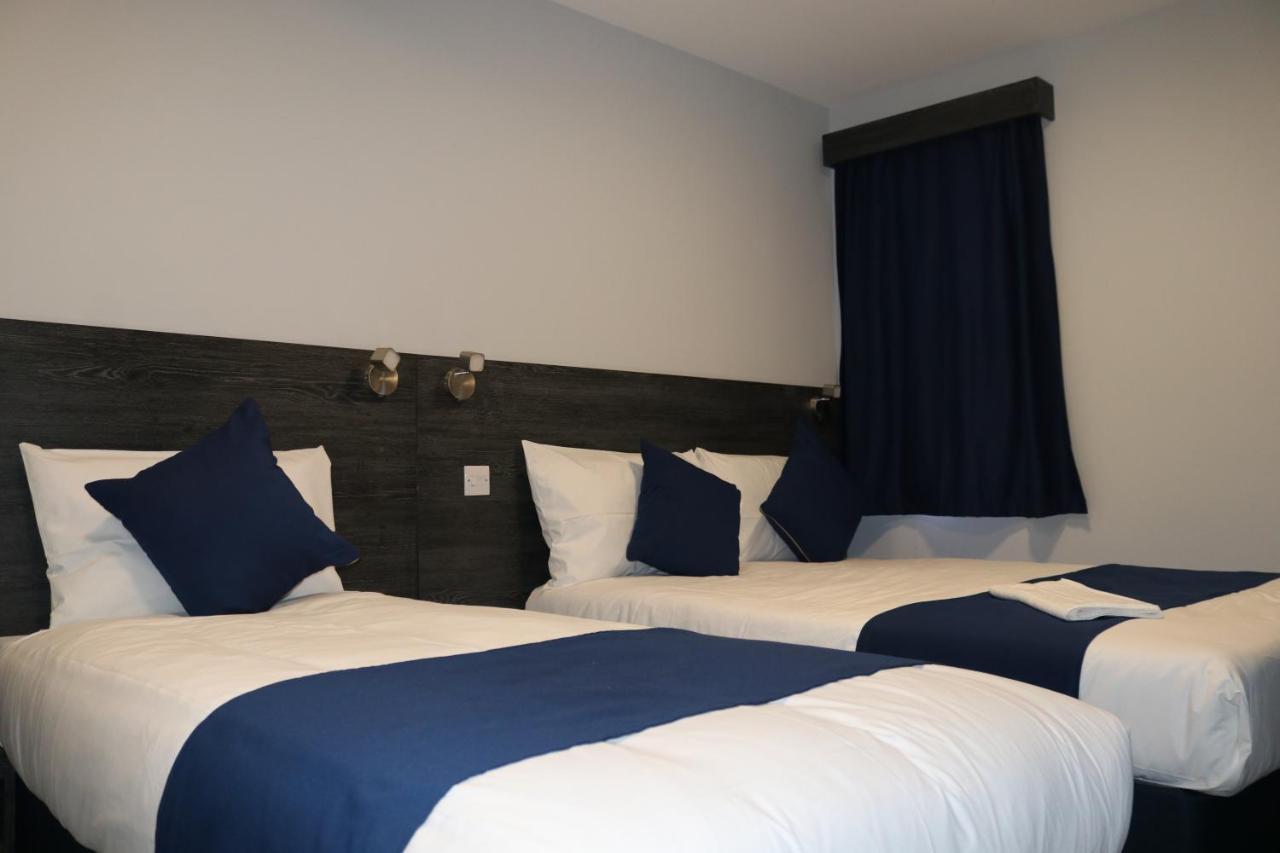 Blue Sapphire Hotel Ілфорд Екстер'єр фото